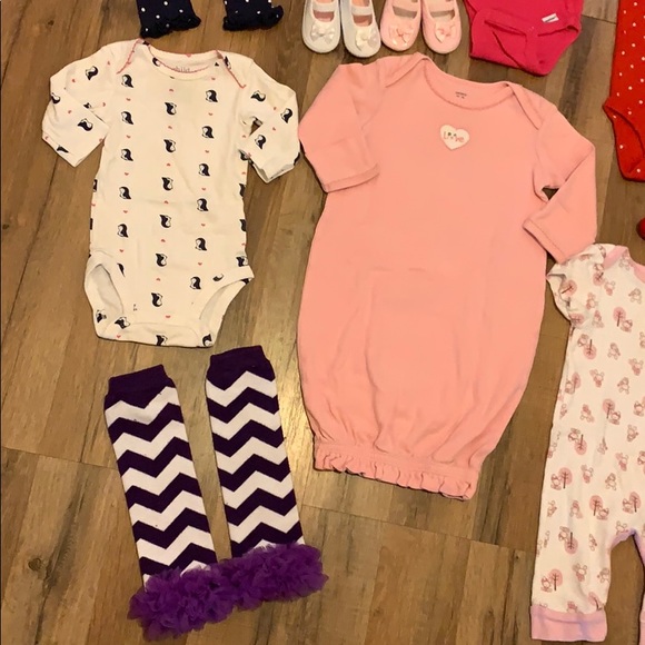 ✨INFANT GIRLS 0-3 MONTHS BUNDLE W/ ACCESSORIES✨ - Picture 2 of 6